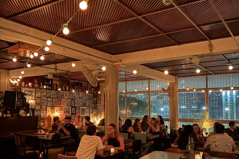 São Paulo AfterHours: Pub Crawl + Electronic Music Nightclub