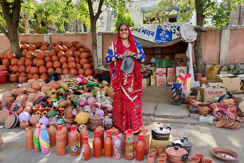 Jaipur: Shopping Tour with Blue Poetry and Printing Workshop