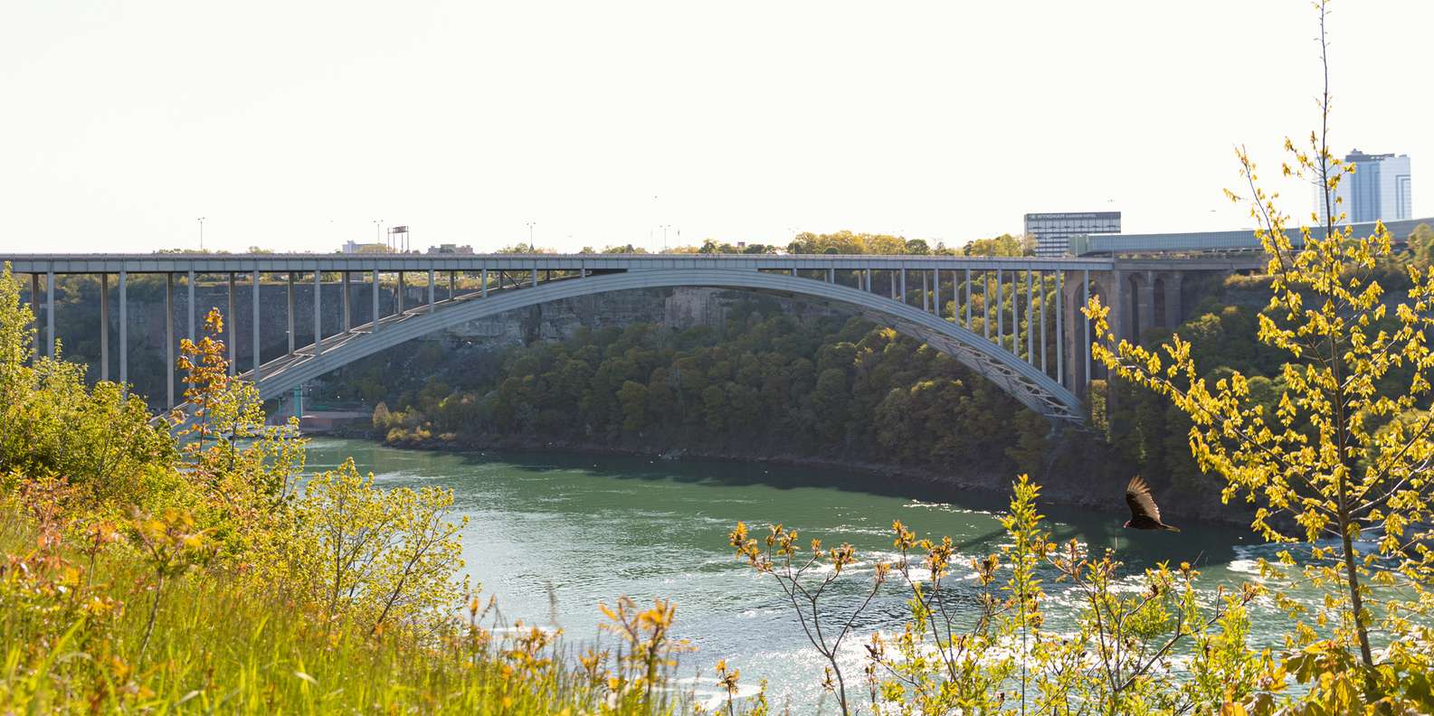 Niagara Falls: Boat Trip & Journey Behind the Falls Tour