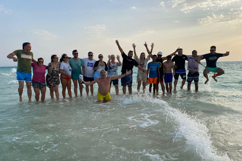 Sharm: Vip Snorkeling Cruise with international lunch