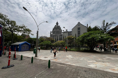 Compras no centro da cidade e galerias de arte/museu