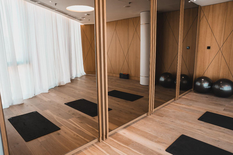 Tirana: Pilates or Yoga Class with Sauna and Snacks