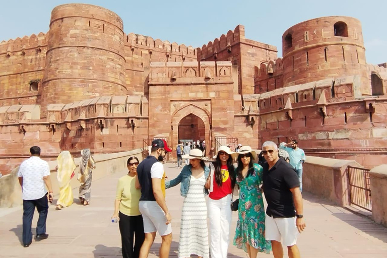 Desde Rishikesh: Excursión privada de 2 días al Taj Mahal con regreso a Delhi