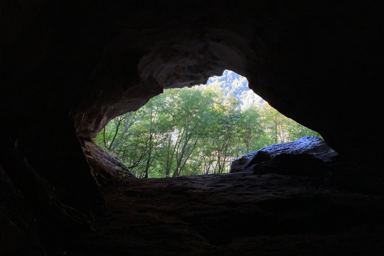 Depuis Tirana : Château de Petrela, grottes de Pellumbas et tyrolienne ...