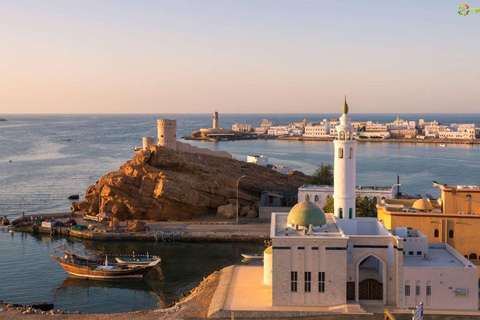 From Muscat: 3-Day Nizwa, Desert, Turtle, Wadi Shab