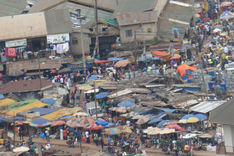 Kampala: passeio guiado a péKampala: passeio a pé guiado