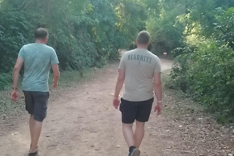 Mombasa: Private City Tour with street food and Haller Park