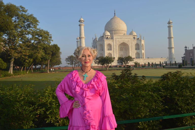 From Delhi: Taj Mahal, Agra fort and Baby Taj tour by car From Delhi: Tour with AC Car, Driver, Guide