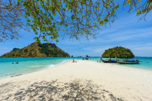 Phuket tour : The 4 islands of Krabi with Spanish guide