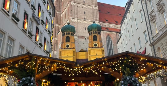 Munich Premium Christmas Market Hopping with Sightseeing Tour