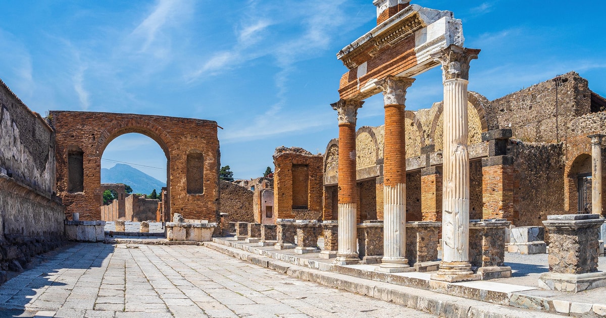 pompeii and herculaneum tour from rome