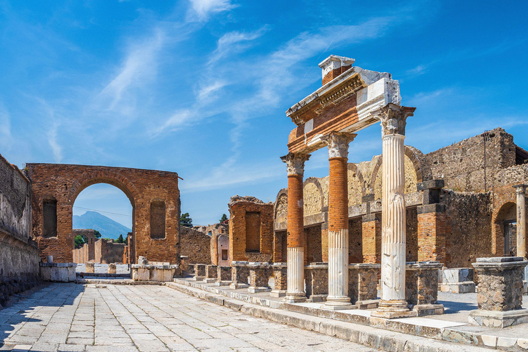 From Rome: Pompeii and Amalfi Coast Day Trip with Transfers