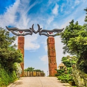 Taipei: Private Meditation, Tea & Coastal Cycling Tour