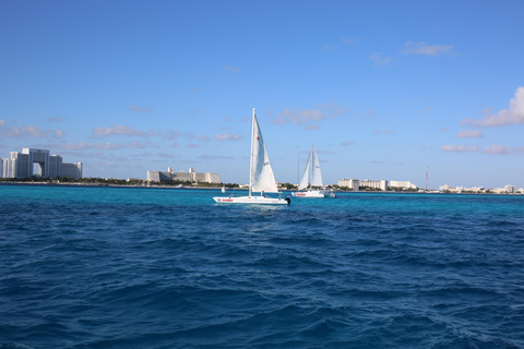 Isla mujeres 7 heures de catamaran avec plongée en apnée