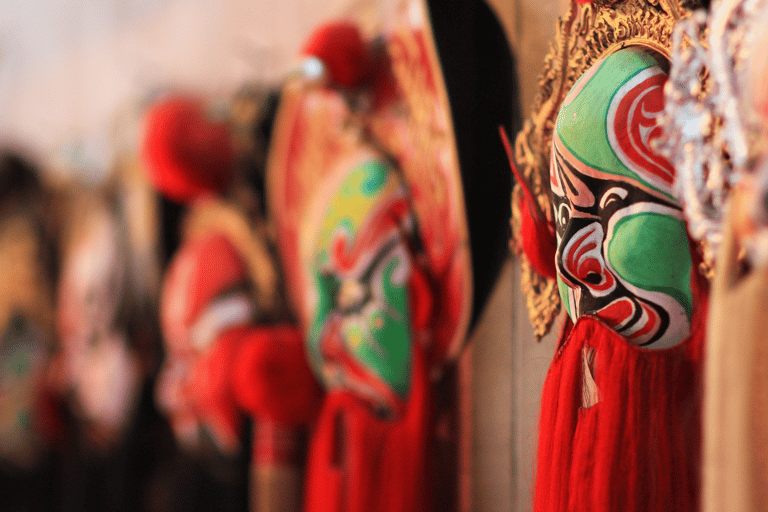 Beijing: Peking Opera with Local Dinner at liyuan theatre