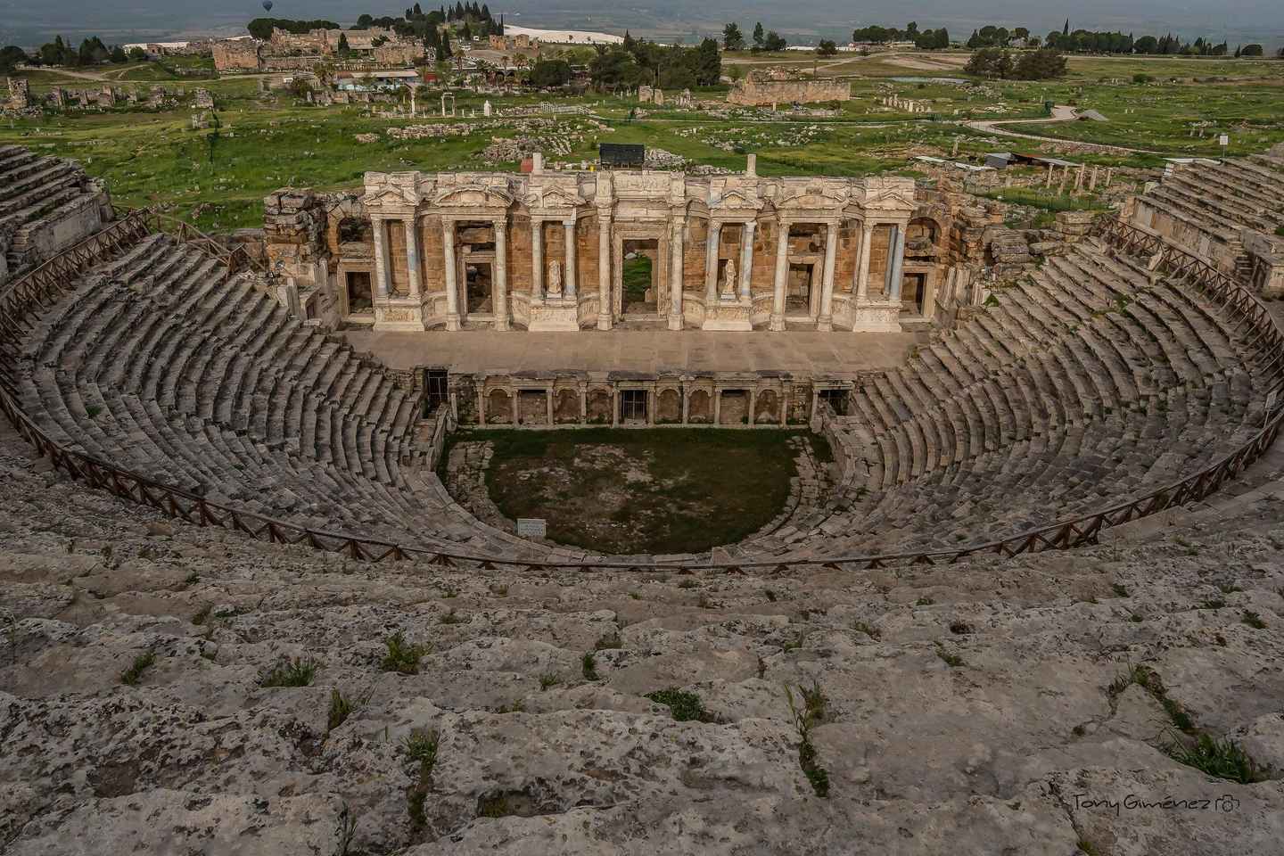 From Istanbul: Guided Pamukkale Tour with Flight and Lunch