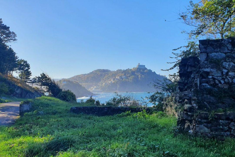 San Sebastián: Guided Hiking Tour with Car Transfer