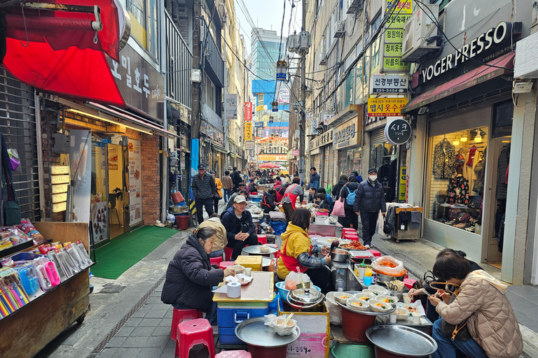 Busan: Kimchi Kitchens Food Tour with 10+ Tastings