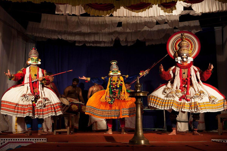 From Kochi: Private Kochi, Alleppey & Trivandrum Tour