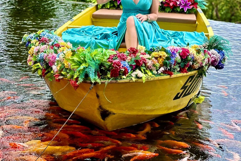 Bali: Swing, Koi Photo Boat, Monkey Forest, & Waterfall Private tour with ticket include