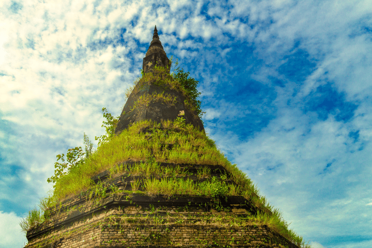Vientiane: Full-Day Sacred Blessings and Temples Tour