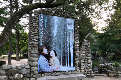 Séoul : Mt. Seorak, île de Nami, No ShoppingVisite de groupe - à partir de la sortie 8 de la gare Hongik Univ.