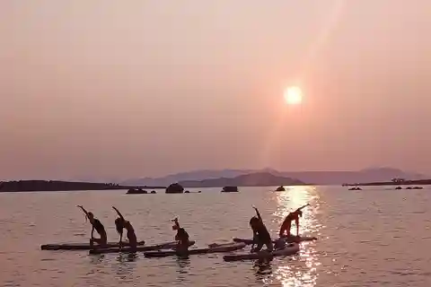 Chania: Morning or Sunset Stand-up Paddleboard Pilates