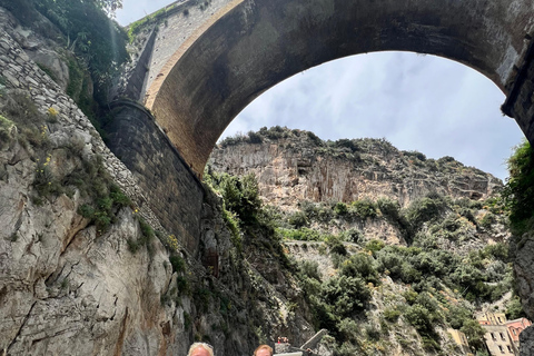 Sorrento: Amalfikust Hele dag rondvaart met Limoncello