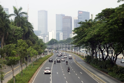 Jakarta : Location de voiture privée avec chauffeur en groupe en van