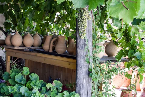 Suivre la tradition de la poterie naxienne et visiter le village de Halki