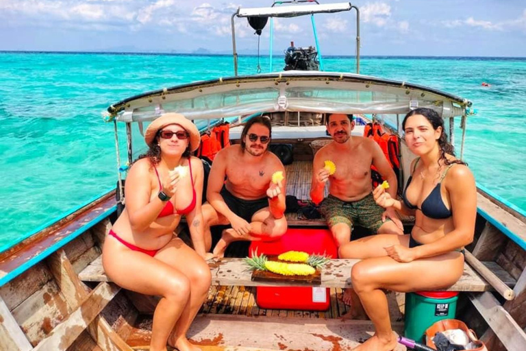 Krabi: A melhor aventura particular de barco de cauda longa em 7 ilhasMotorista de barco