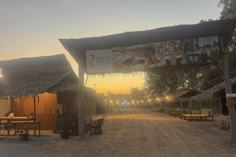 Pattaya : Long Neck Village Night Tour With Transfer