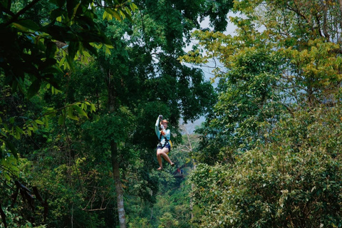 Laos: Jungle Zipline en Caving TourLaos: Jungle Zipline en speleologie-tour