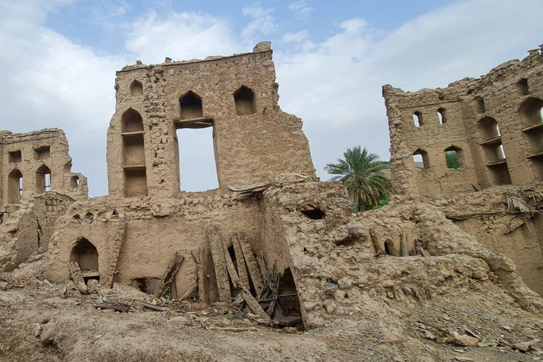 Muscat: Nizwa & Birkat Al Mouz Private Full Day Tour
