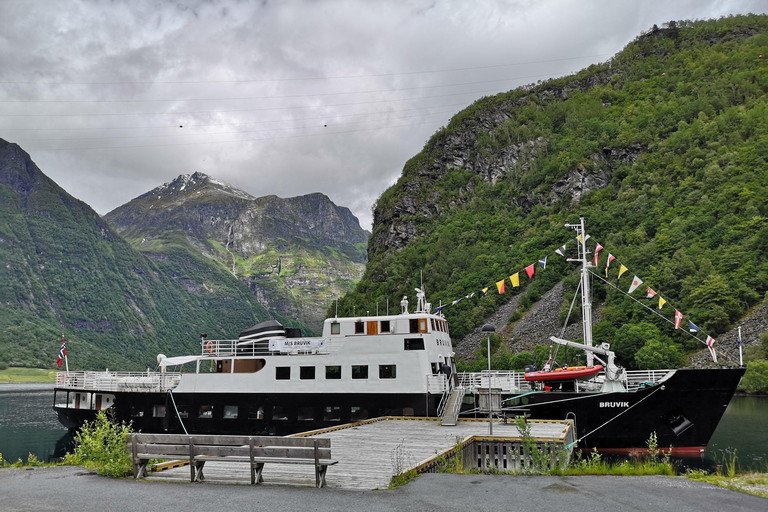 Croisière dans le fjord Hjørundfjord Øye-Ålesund aller simple