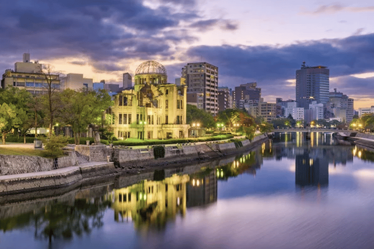 Hiroshima/Miyajima Privat anpassad tur med lokal guide