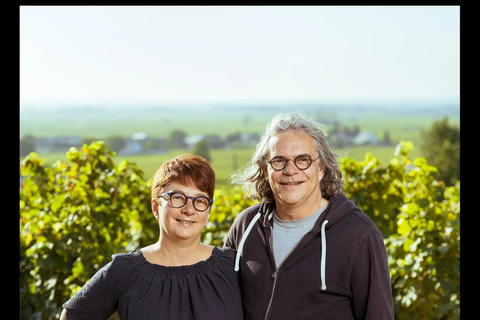 Clos des Quarterons: &#039;&#039;Chai d&#039;oeuvres&#039;&#039; Vino e arte di strada