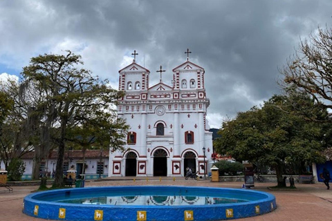 MEDELLIN: TOUR INGLÊS GUATAPE + PEÑOL VELHO + MALECON + BARCO RUMBERO