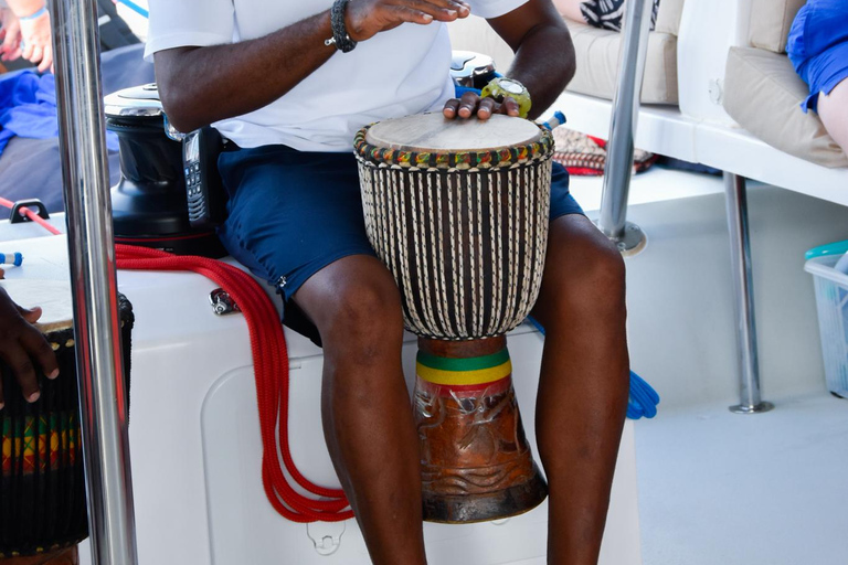 Boa Vista Catamaran Tour: All Inclusive Bay CruiseAdults Only - Boa Vista Catamaran Tour: All Inclusive