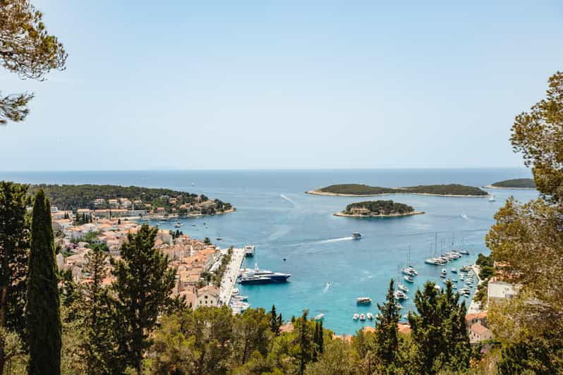 catamarano spalato hvar