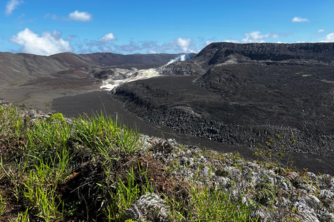 Isabela Island: Guided tour of the Sulfur Mines and unique volcanic landscapes Isabela Island: Guided Tour of the Rio Tinto Mines and Unique Volcanic Landscapes