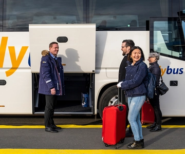 Keflavik Airport (KEF): Bus Transfer to/from Reykjavik