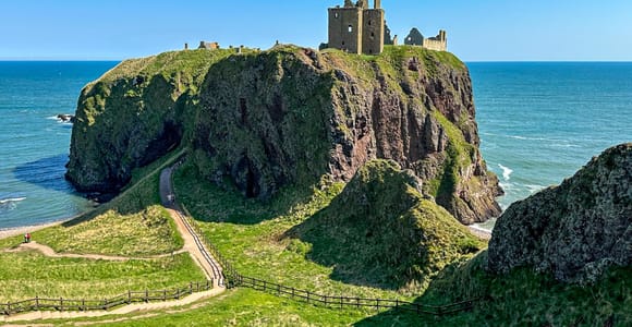 Aberdeen, Shire Castle & Distillery Private Group Day Tour