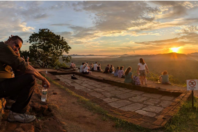 Sigiriya: Sunrise or Sunset Catamaran Floating Tea Ceremony