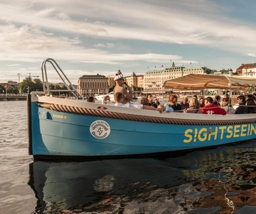 Stockholm: City Sightseeing Open Electric Boat Tour