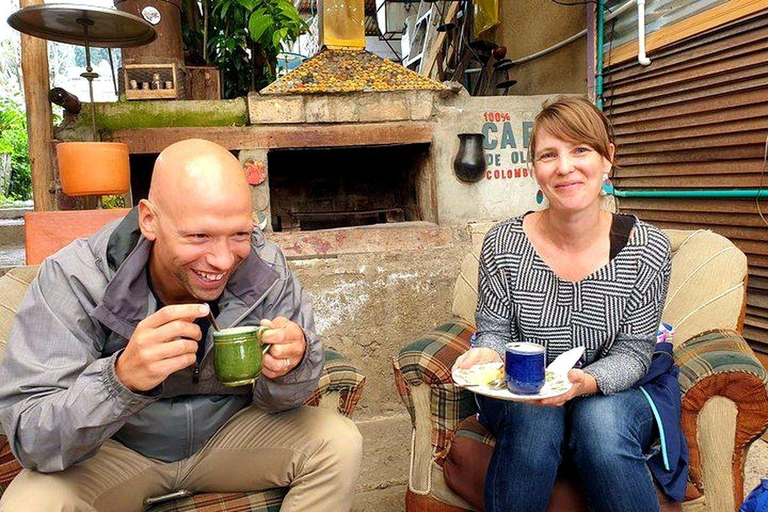 Bogotá: La Candelaria Street Food Tour with 7 Tastings