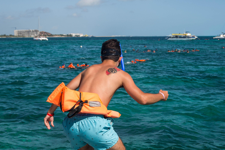 Cancún : Croisière en catamaran à Isla Mujeres avec plongée en apnée