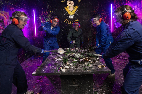 Eindhoven: Private Rage Room Group Experience Therapy Arena Mental Reset Arena