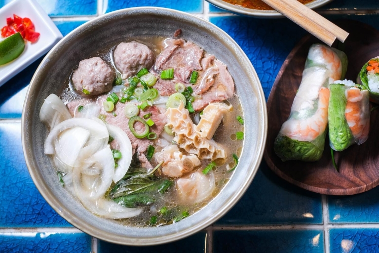 Excursión en moto por las calles de Saigón: Una aventura culinaria
