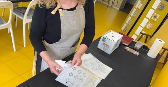 Porto: Authentic Tile Painting Workshop with a local artist